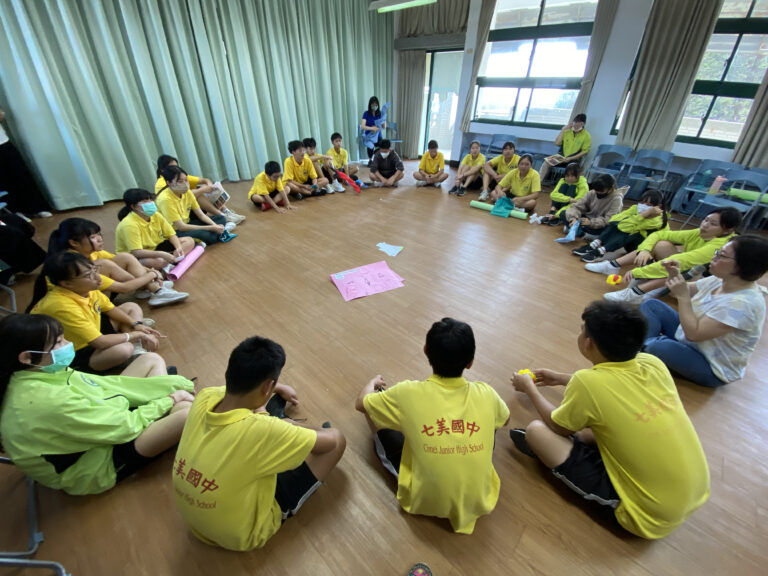澎湖縣七美國中 講師帶領學生反思